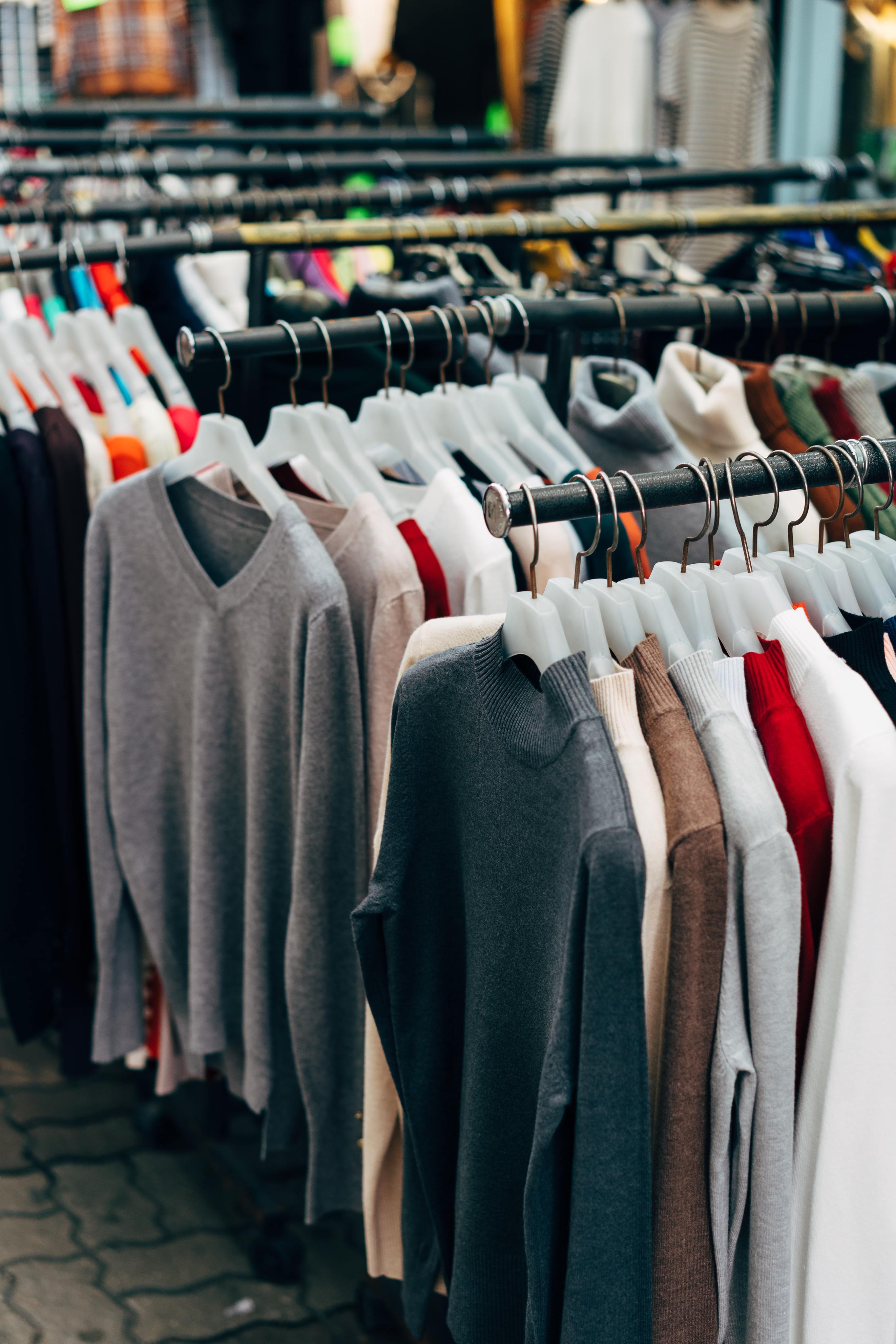 Clothing (Men / Women & Kids)