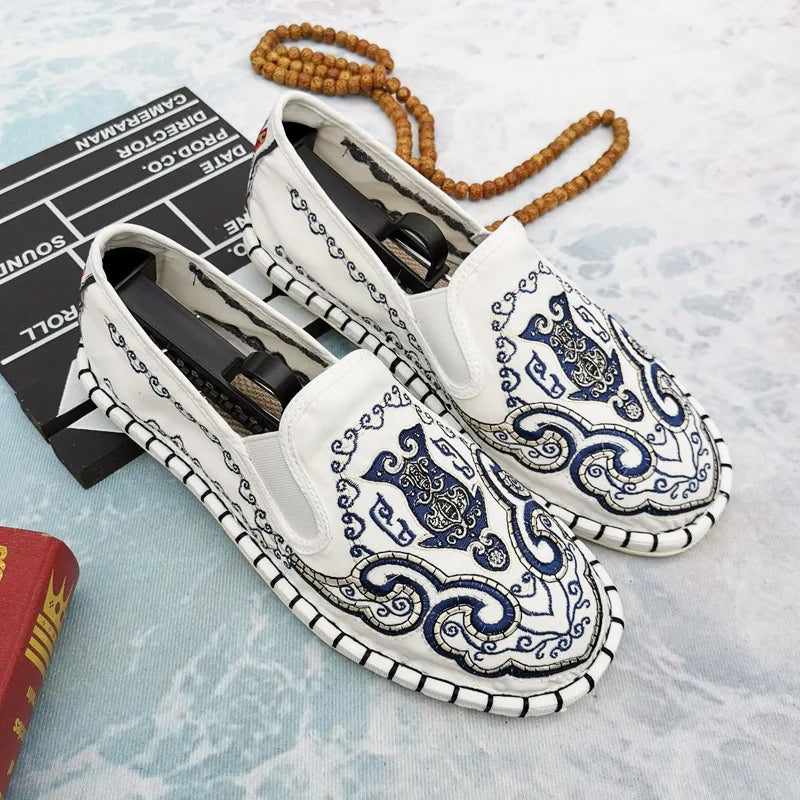 Classic Chinese Embroidered Men's Flats Shoes Slip on Casual Canvas Shoes Black Comfortable Loafers Flats Men mocasines hombre - Sun Studio