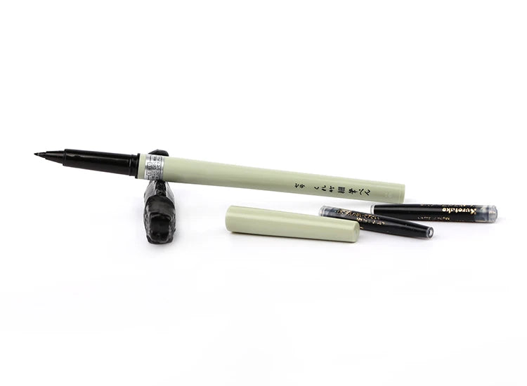 Kuretake Brush Number 8 DP150-8B Brush Pen /DH150-7B Number 7 Hard Pen Calligraphy Pen - Sun Studio