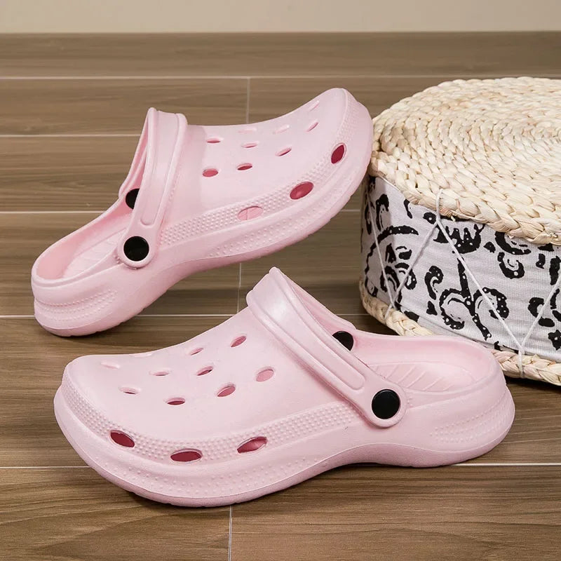 2026Été Hommes Sabots Sandales Pantoufles de Loisirs Hommes et Femmes Sandales de Plage Chaussures de Jardin Maison Sandales d'Extérieur Grandes Tailles 46 47 48