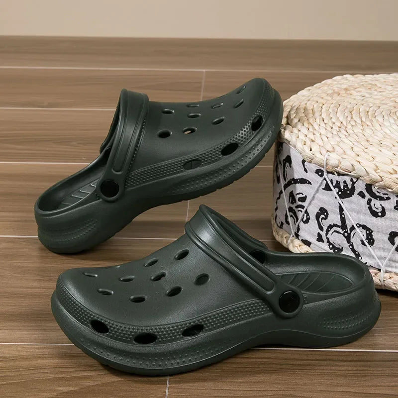 2026Été Hommes Sabots Sandales Pantoufles de Loisirs Hommes et Femmes Sandales de Plage Chaussures de Jardin Maison Sandales d'Extérieur Grandes Tailles 46 47 48