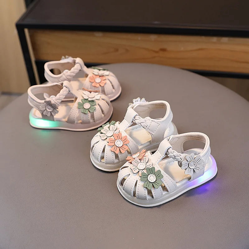 Summer Sandals New Fashion LED Light Kid Shoes Simple Versatile Retro Girl Shoe Princess Flower Lightweight  Elegant Kid Sandals - Sun Studio
