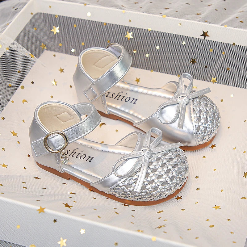 Summer Girl Causal Sandals 2026 New Bowknot Kids Solid Color Woven Sandals Hollow-out Simple Children Sweet School Flat Sandals - Sun Studio