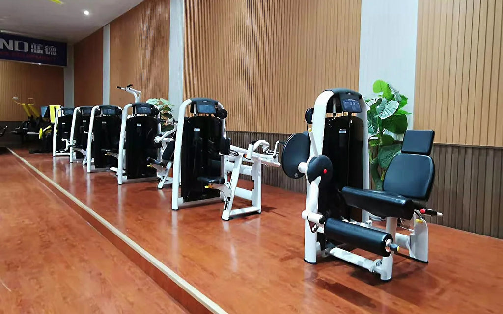 Gym Equipment Strength Training Machine Smith Machine Multifunctional Training Equipment 4 Multi Function Station - Sun Studio