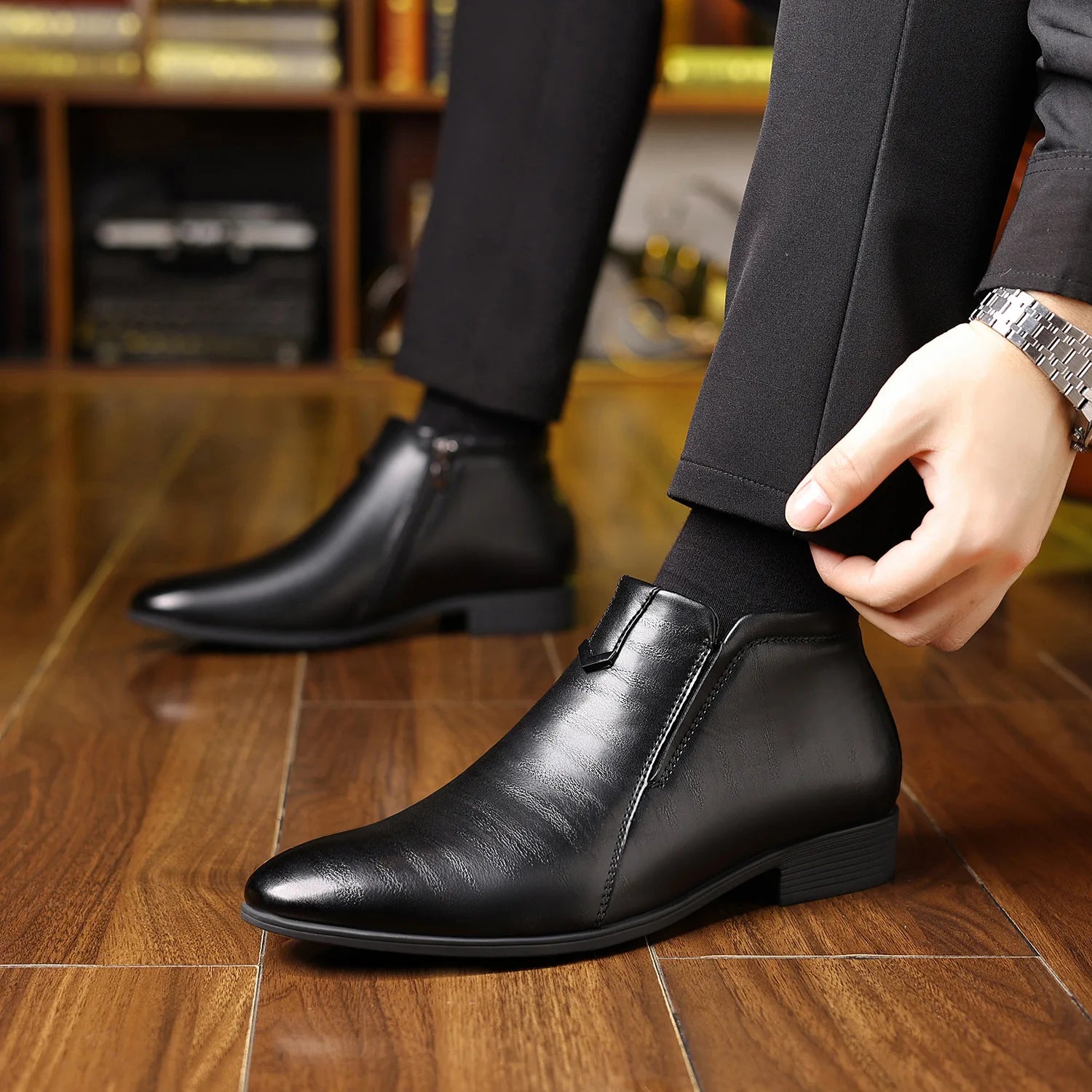 Retro Men Ankle Boots Luxury High-top Men Leather Shoes High Quality Non-Slip Motorcycle Boots Fashion Zipper Men Boots Big Size - Sun Studio