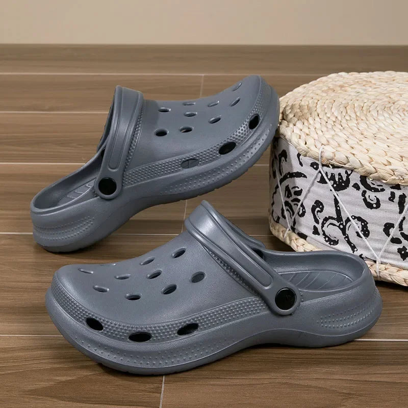 2026Été Hommes Sabots Sandales Pantoufles de Loisirs Hommes et Femmes Sandales de Plage Chaussures de Jardin Maison Sandales d'Extérieur Grandes Tailles 46 47 48