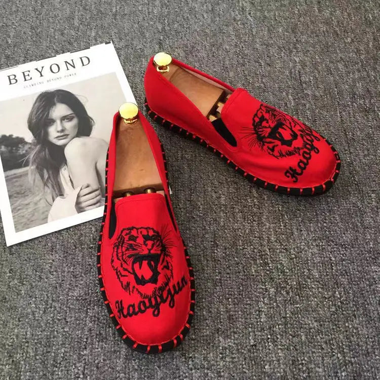 Old Beijing Cloth Shoes Embroidery Flower Social Guy Male Moccasin-Gommino Student Casual Shoes Fashion National Chinese Style - Sun Studio