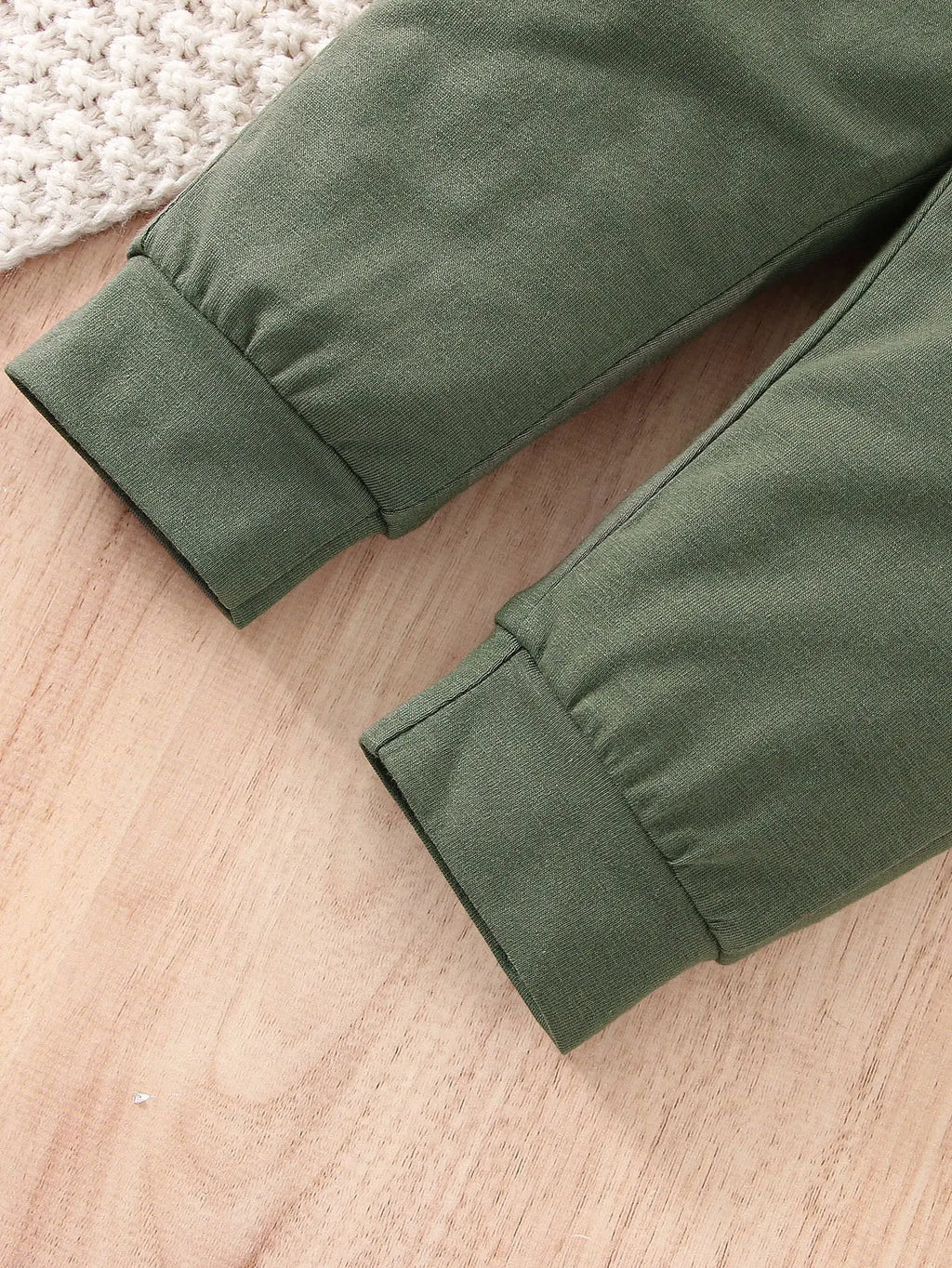 Spring and Autumn Two-Piece Baby Boy Sports Leisure Comfortable Dinosaur Pattern Long Sleeve Top Army Green Pants Suit - Sun Studio