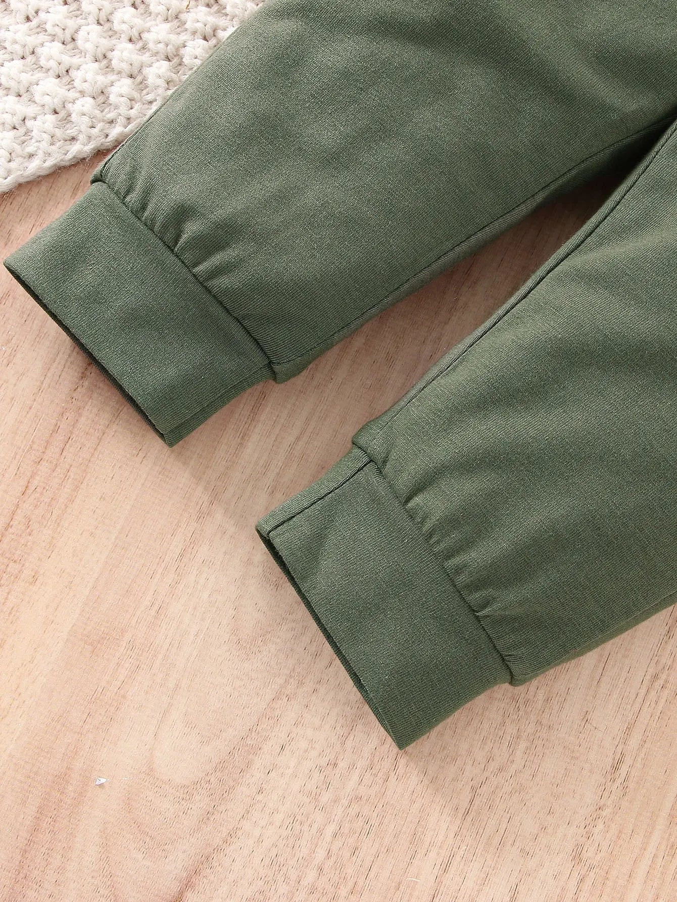 Spring and Autumn Two-Piece Baby Boy Sports Leisure Comfortable Dinosaur Pattern Long Sleeve Top Army Green Pants Suit - Sun Studio