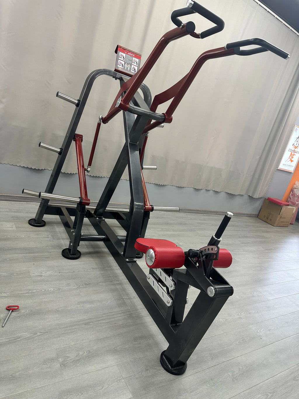 Gym strength equipment Chest pushing and high back training  and lying posture device commercial multi-functional leg flexion - Sun Studio