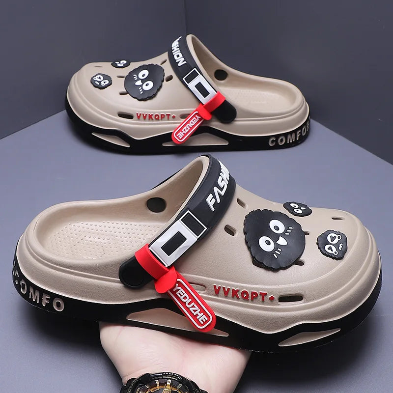 Summer new trend hole shoes outside wear cartoon fashion home home couples non-slip hole sandals beach Baotou slippers men's