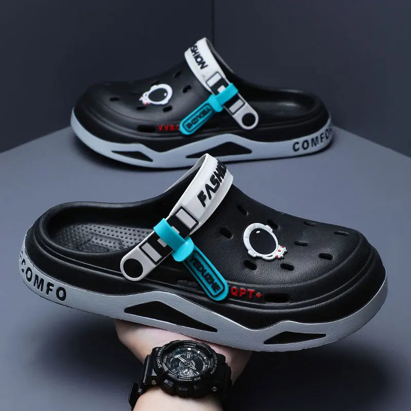 Summer new trend hole shoes outside wear cartoon fashion home home couples non-slip hole sandals beach Baotou slippers men's
