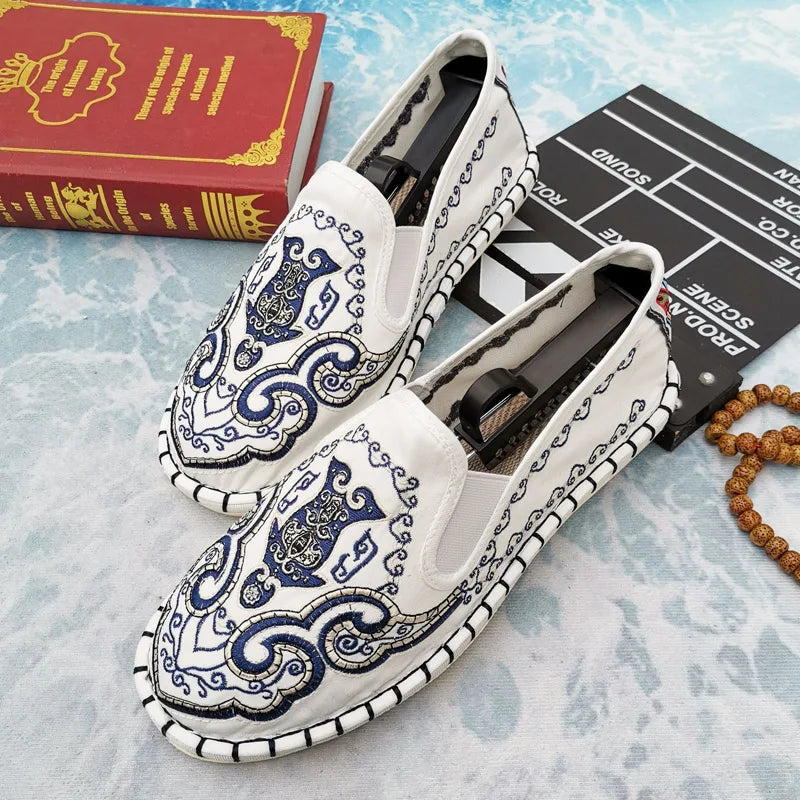 Classic Chinese Embroidered Men's Flats Shoes Slip on Casual Canvas Shoes Black Comfortable Loafers Flats Men mocasines hombre - Sun Studio