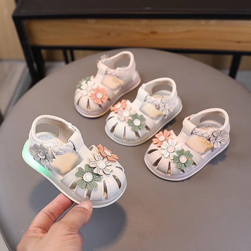 Summer Sandals New Fashion LED Light Kid Shoes Simple Versatile Retro Girl Shoe Princess Flower Lightweight  Elegant Kid Sandals - Sun Studio