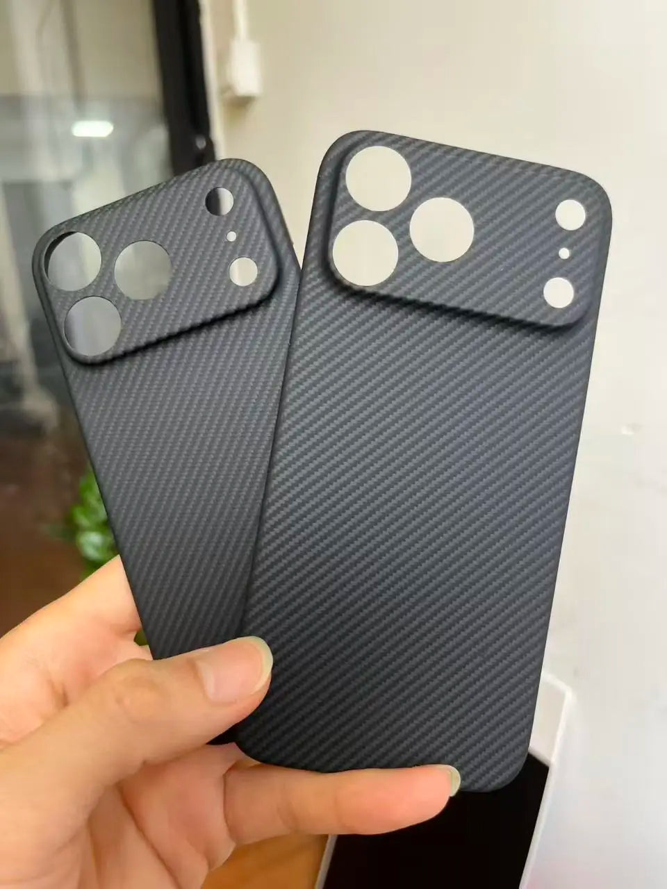 Real Carbon Fiber Phone Case for iPhone 17 Pro Mobile Ultra Slim Tough Cover Aramid Fiber for Iphone17 Pro Cover Carbon Fiber - Sun Studio