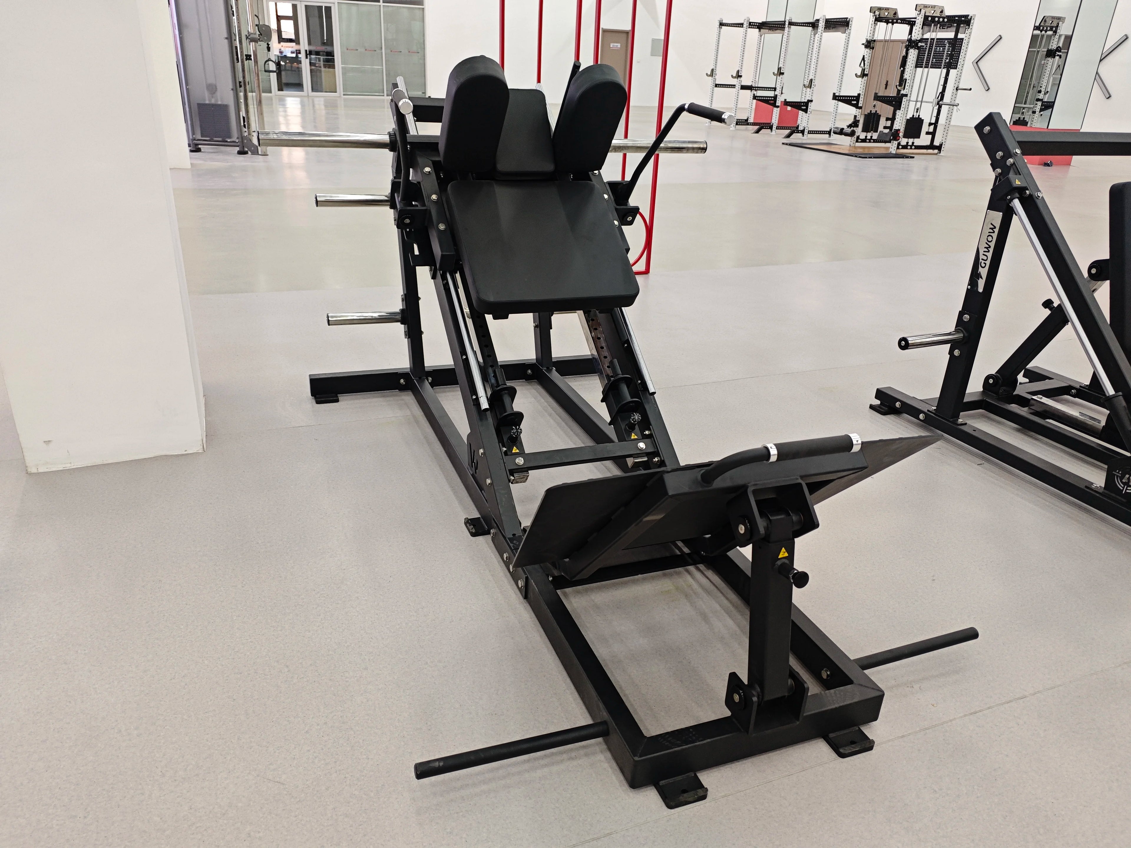 Hacker Squat Multi-Functional Gym Equipment For Strength Training Targets Arms Chest Legs Back Bodybuilding Made Steel Metal - Sun Studio