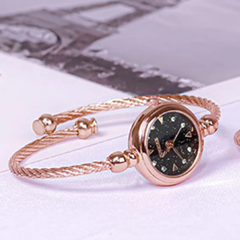 YIKAZE Women Bracelet Watch Retro Gold Bangle Women Watches Stainless Steel Retro Ladies Quartz Wristwatch Clock Dress Watch
